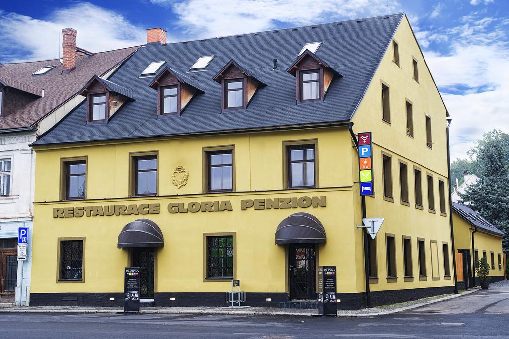Penzion, Restaurant Gloria Chrastava Eksteriør bilde